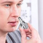 Mini Portable Nose Hair Removal Tool Waterproof Stainless Steel Man Manual Nose Hair Trimmer for Nose Ear Moustache and Whiskers Hair